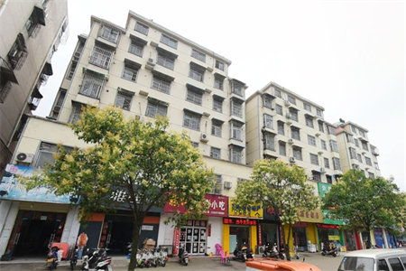 开发区马氏富贵苑5楼带阁楼车库好房简装便宜出售个人